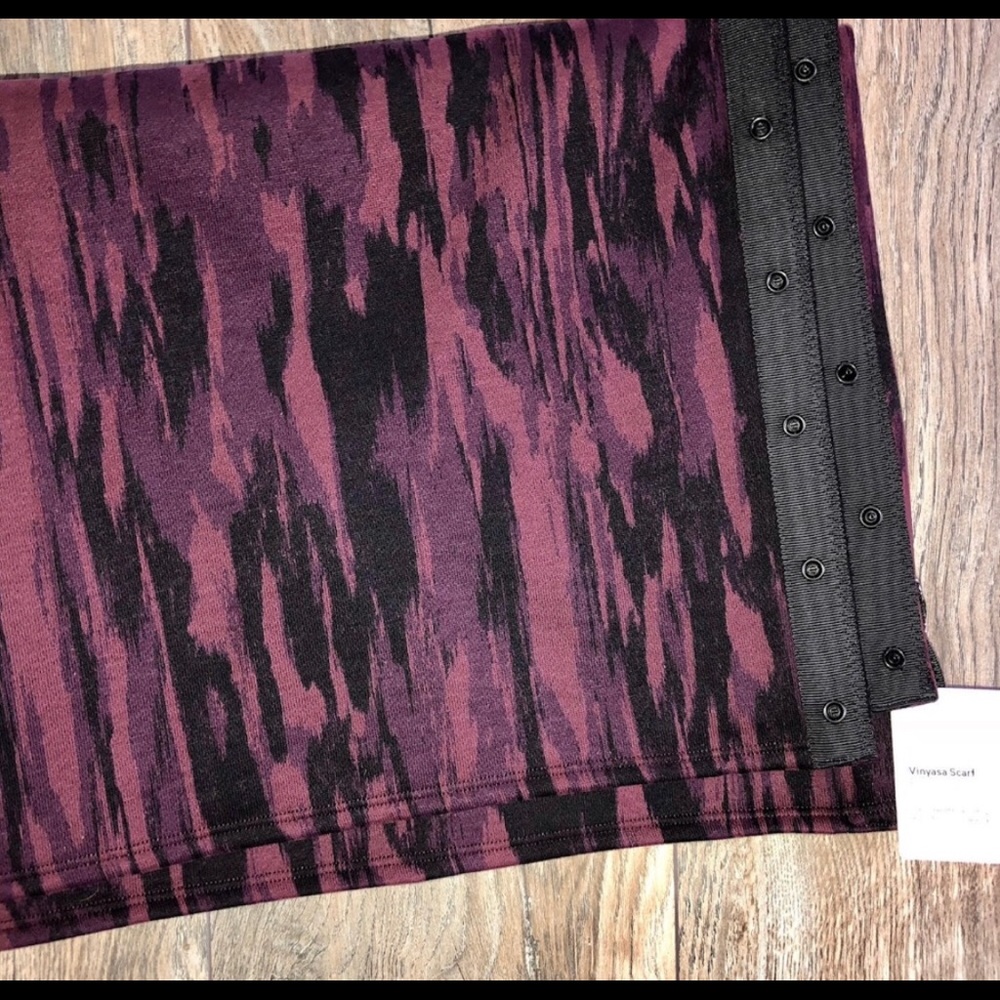 Vinyasa scarf Lululemon - Picture 2 of 4